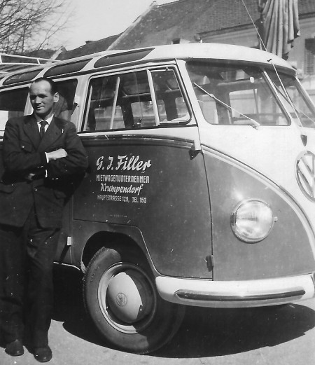 Gottfried Filler mit VW-Bus 1959