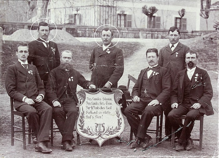 Gründungsfoto MGV Seerösl mit den Koch Brüdern 1898