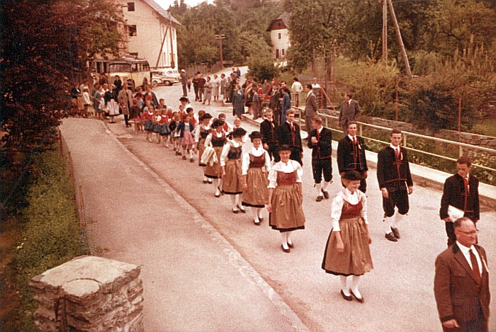Abwehrkämpferbund Marsch zur Fahnenweihe