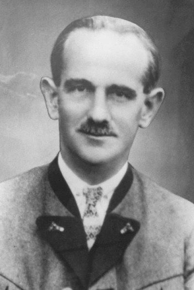 1928-1932 Felix von Longo - Gutsbesitzer