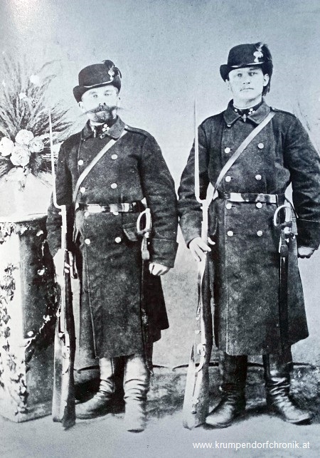 Gendarmen 1890 - rechts der Vater des ehem. PK von Krumpendorf Franz Pickert