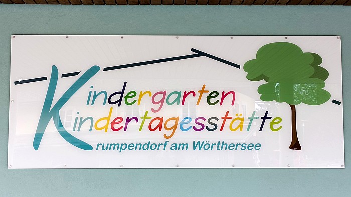 Schild Kindergarten Kindertagesstätte Krumpendorf