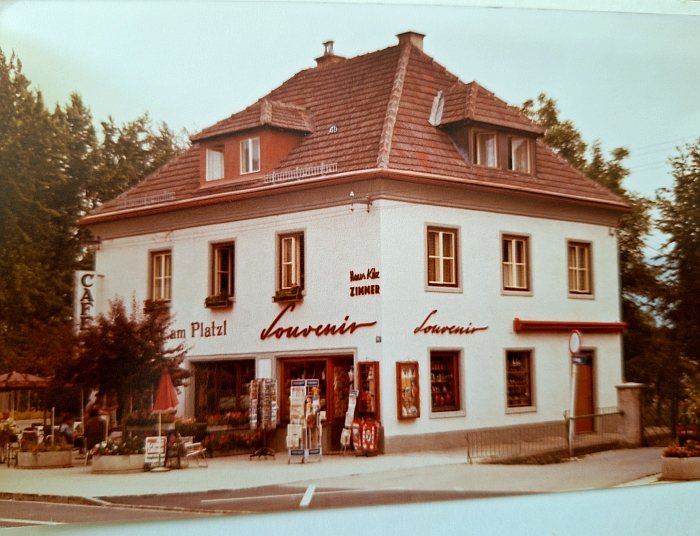Haus Kitz Café am Platz und Souvenir