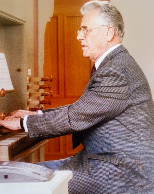 Josef Unterluggauer an der Orgel 2004
